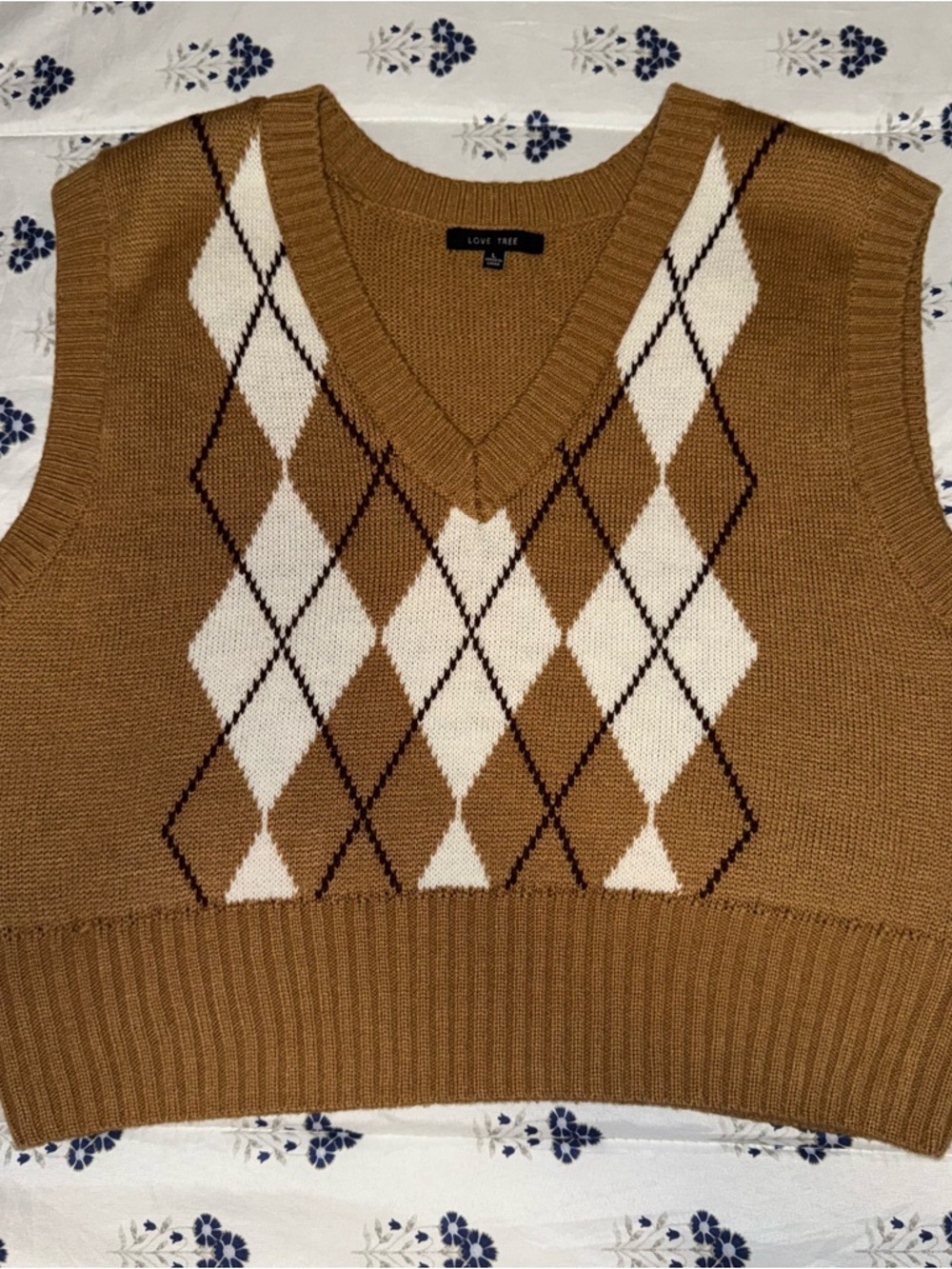Argyle V-Neck Sweater Vest - Women